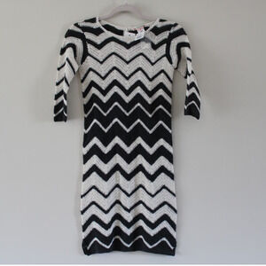 NWT Bonpoint‎ Girl's Crochet Knit Pattern Dress Gray White Chevron 12